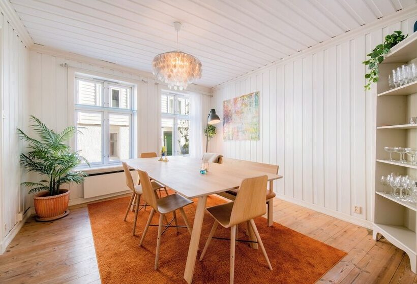 Hotel To Sostre Guesthouse