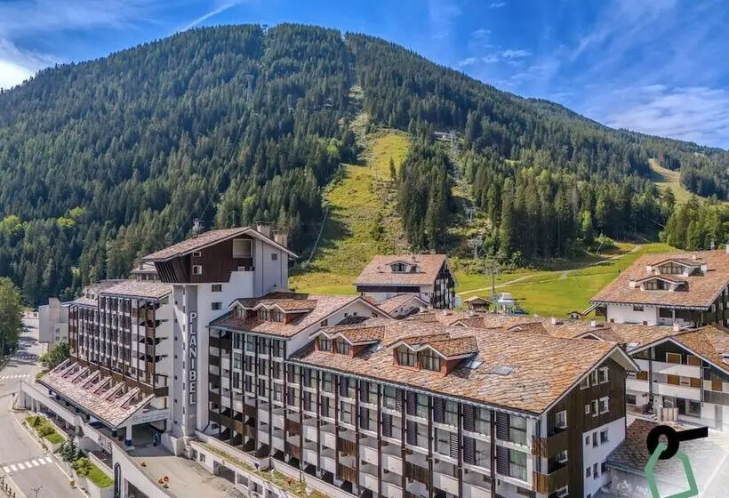 ホテル Hotiday Apartments La Thuile
