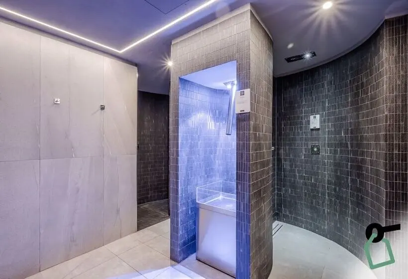 ホテル Hotiday Apartments La Thuile