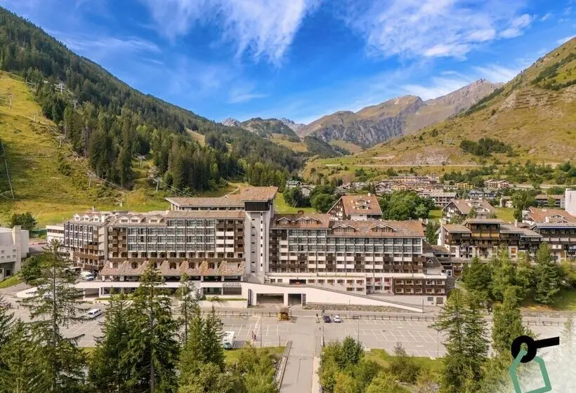 ホテル Hotiday Apartments La Thuile