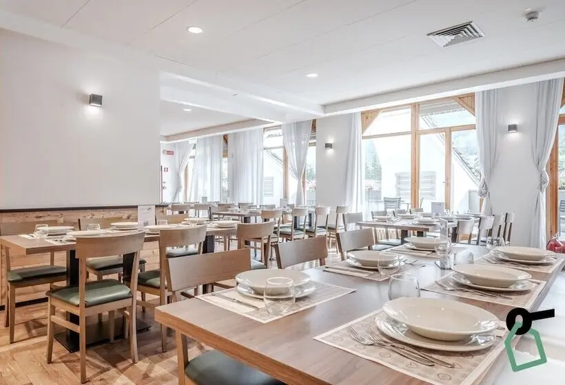 ホテル Hotiday Apartments La Thuile