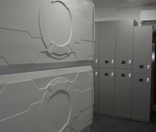 Capsule Hotel Zodiak