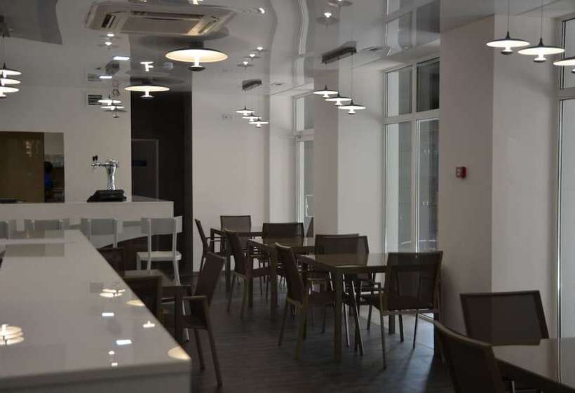 Capsule Hotel Zodiak