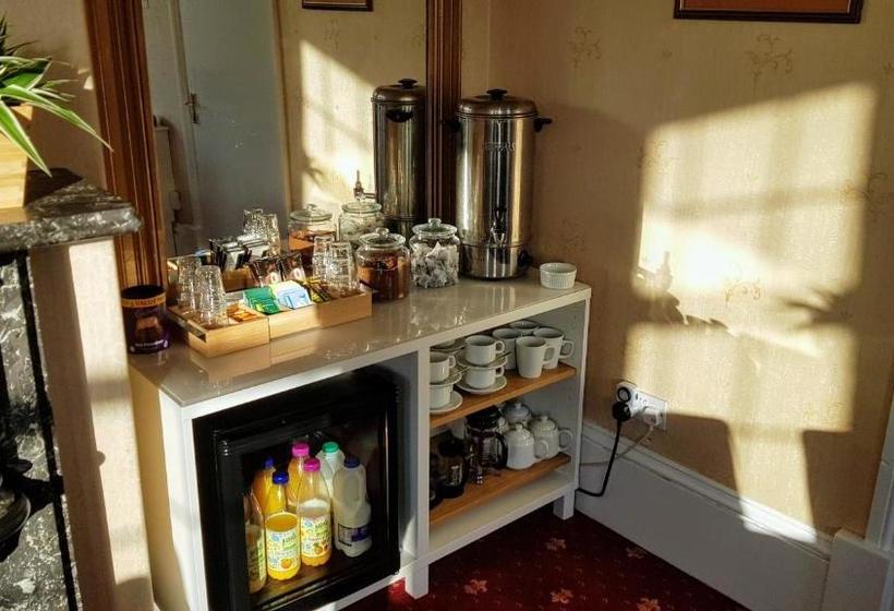 فندق Atlantis Guest House