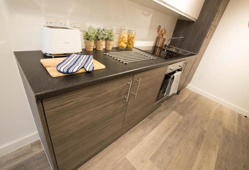 ホテル Caro Short Stay Open For Key Worker Accommodation