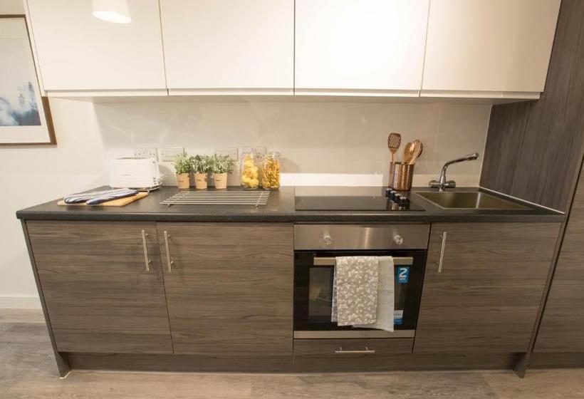 ホテル Caro Short Stay Open For Key Worker Accommodation