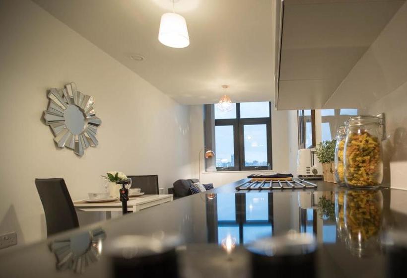 ホテル Caro Short Stay Open For Key Worker Accommodation