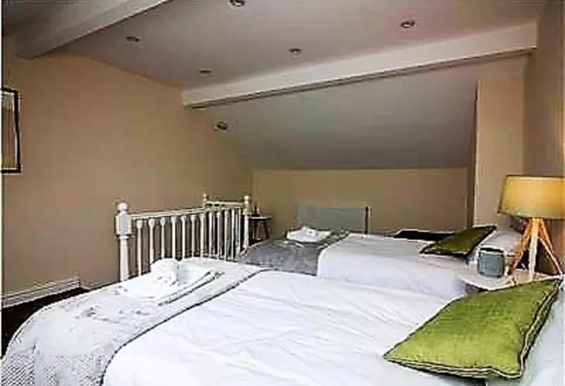 Hotelli Diamond – Highfield Lodge