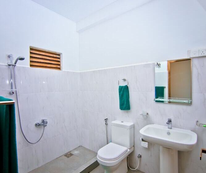 ホテル Ella Alpine Resort