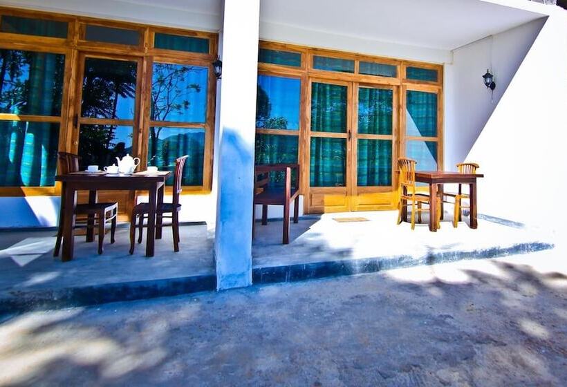 ホテル Ella Alpine Resort