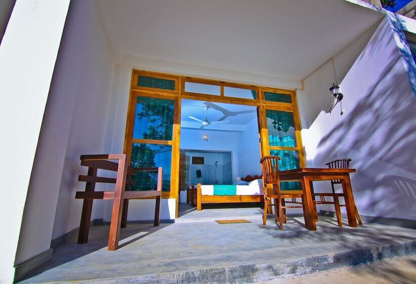 ホテル Ella Alpine Resort