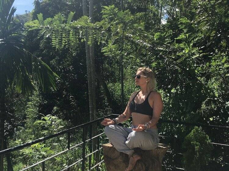 ホテル Ella Alpine Resort