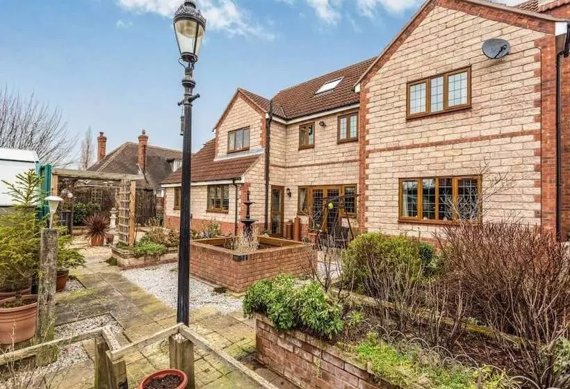 ホテル Enfield House And Cottages