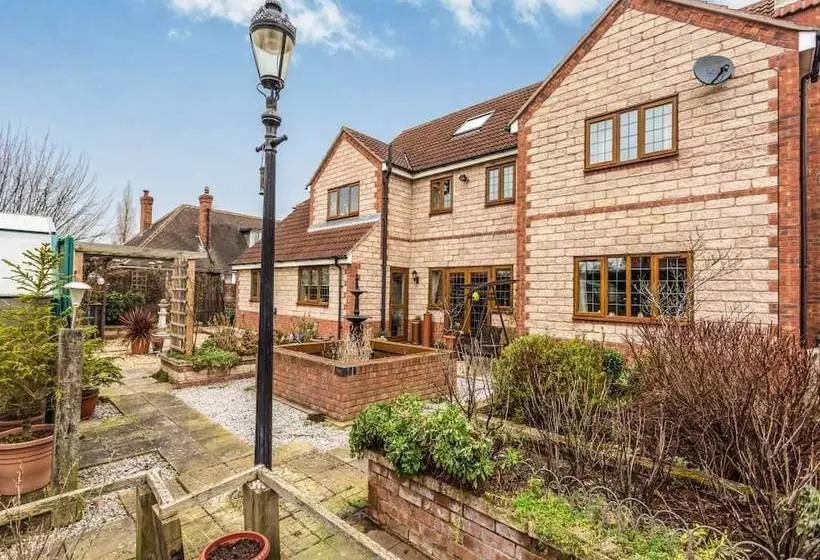 ホテル Enfield House And Cottages
