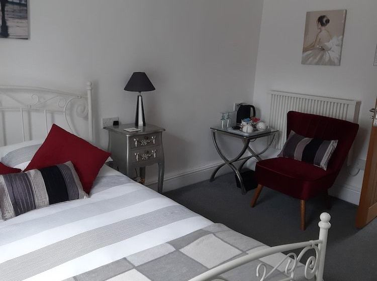 Отель Exmoor Lodge