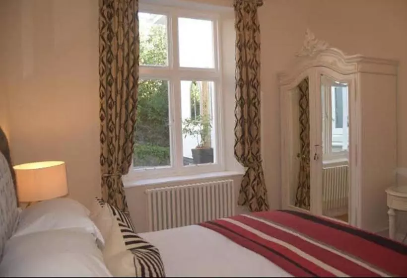Hotel Haldon Priors
