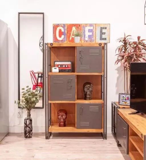 هتل Parliament & River View Apartments