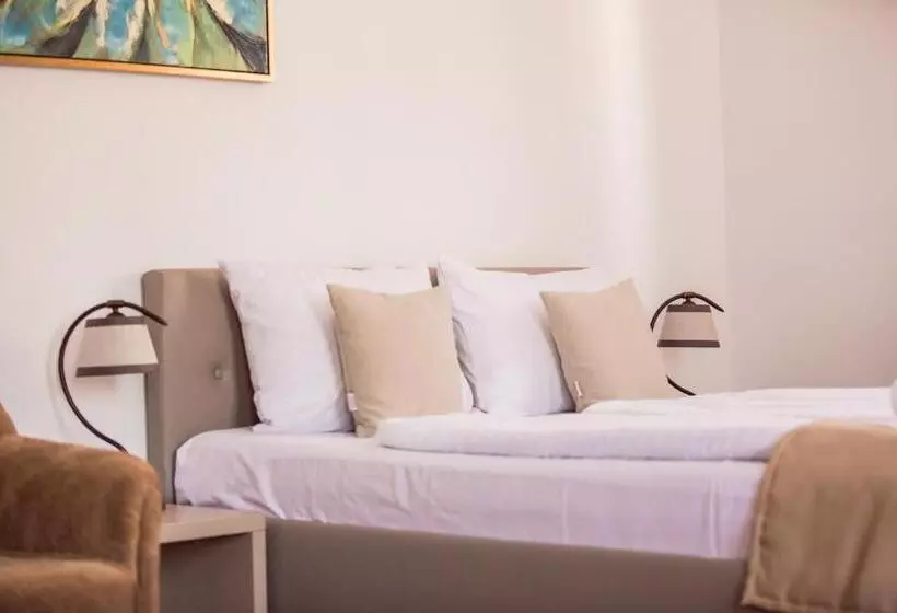 ホテル Pensiunea Simar