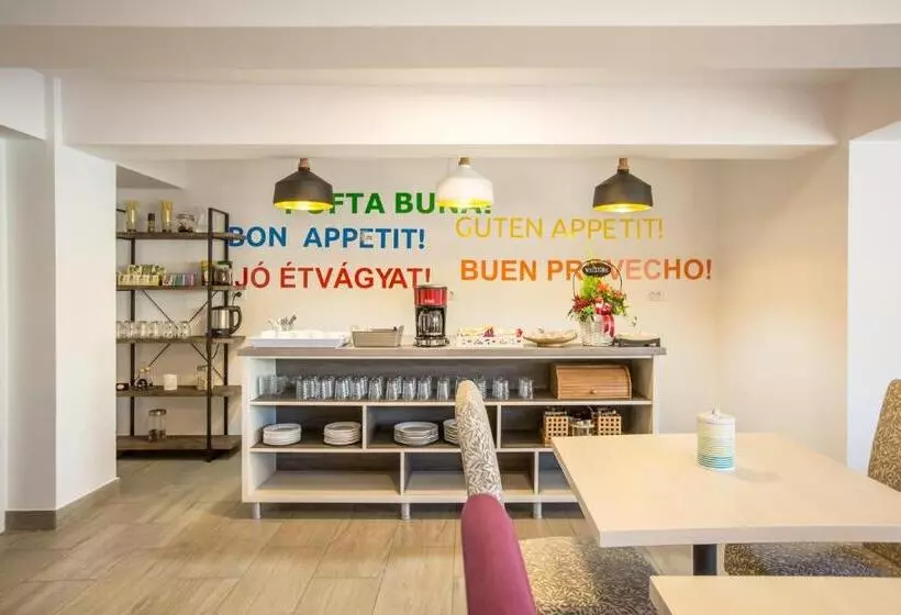 ホテル Pensiunea Simar