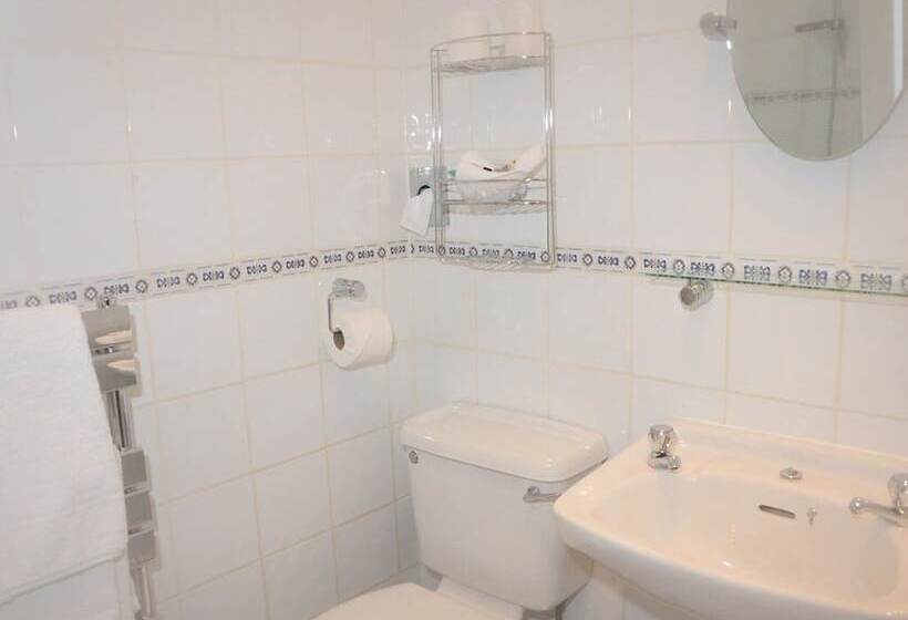 هتل Pinewood House