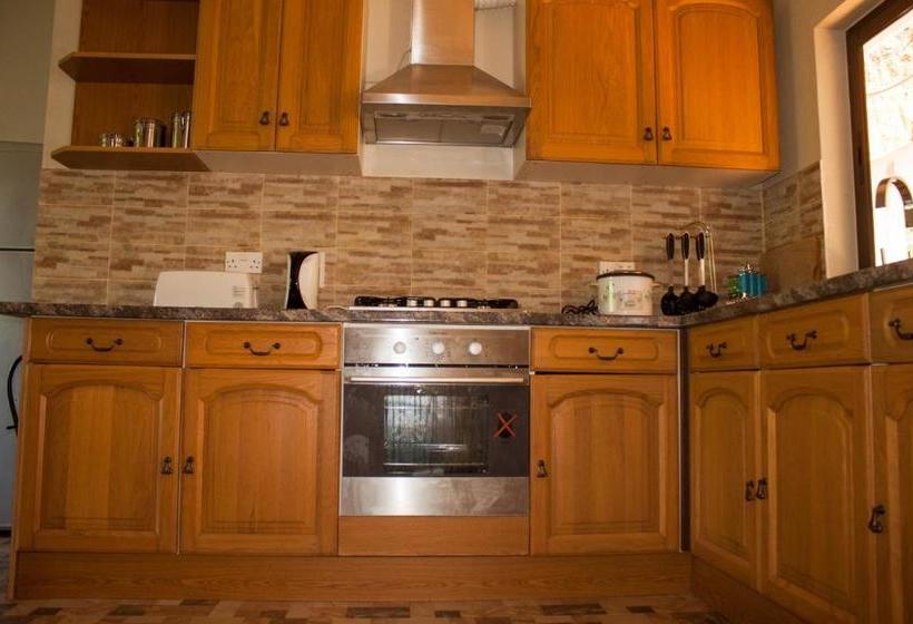 Fotos del hotel Royale Panorama View Apartment:  8