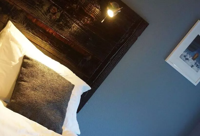 Hotelli Skyline Guesthouse