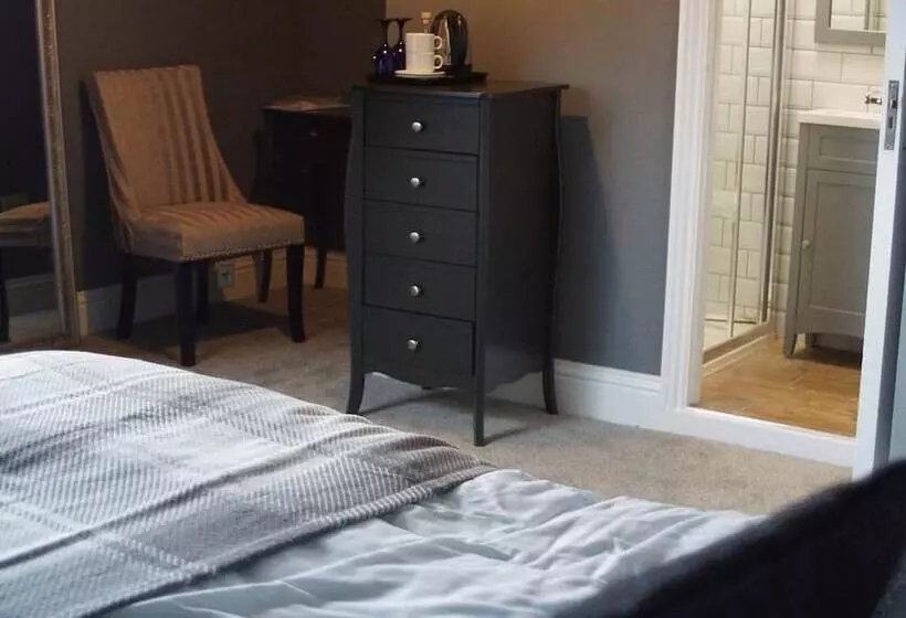 Hotelli Skyline Guesthouse