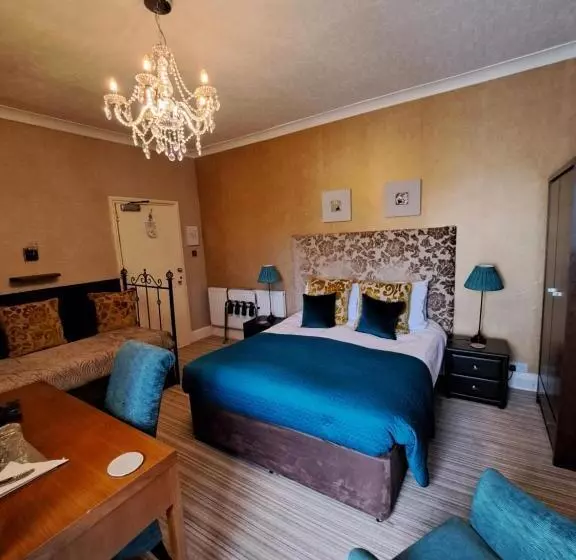 The Ambassador Townhouse