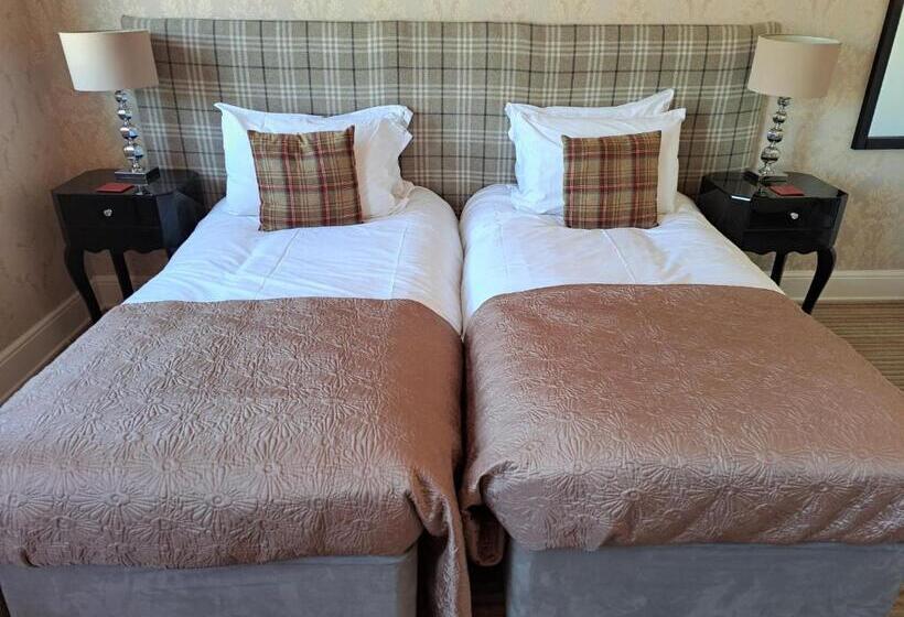 فندق The Ambassador Townhouse