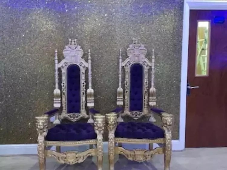 ホテル The Charles