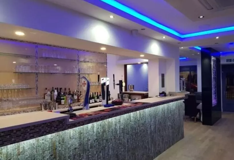 ホテル The Charles