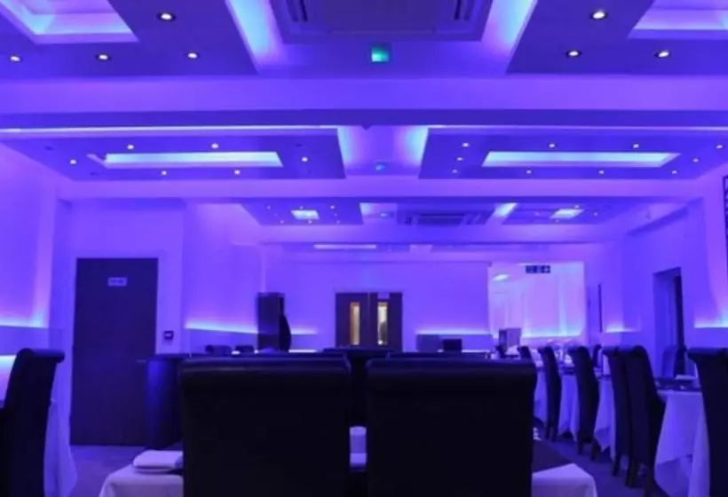 ホテル The Charles