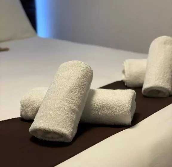 ホテル The Charles