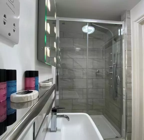 ホテル The Charles