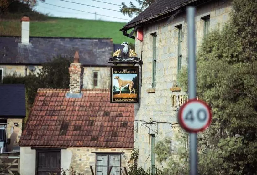 Hotelli The Greyhound Inn