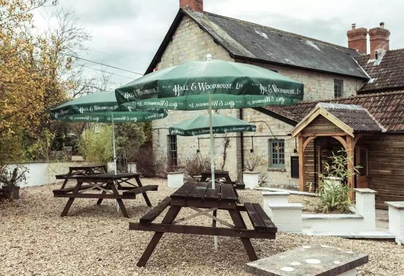 Hotelli The Greyhound Inn