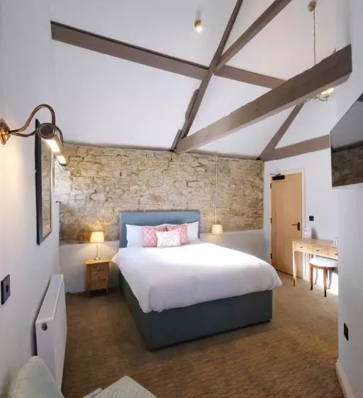 Hotelli The Greyhound Inn
