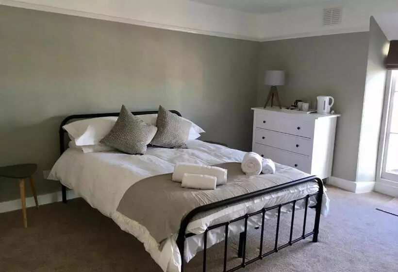 Hotelli The Mariners Guesthouse