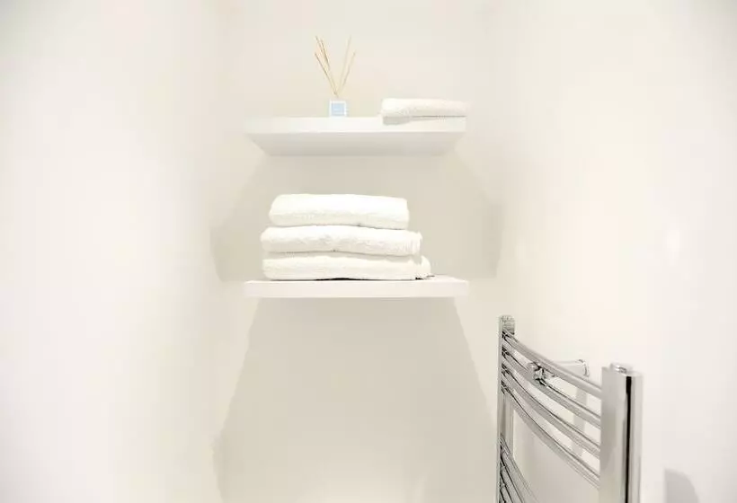 ホテル The Willow Restaurant B&b