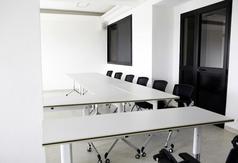 Wakola Hotel Fass Dakar