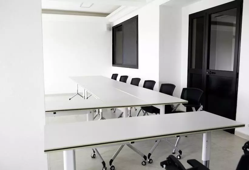 Wakola Hotel Fass Dakar