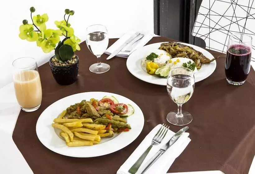 Wakola Hotel Fass Dakar