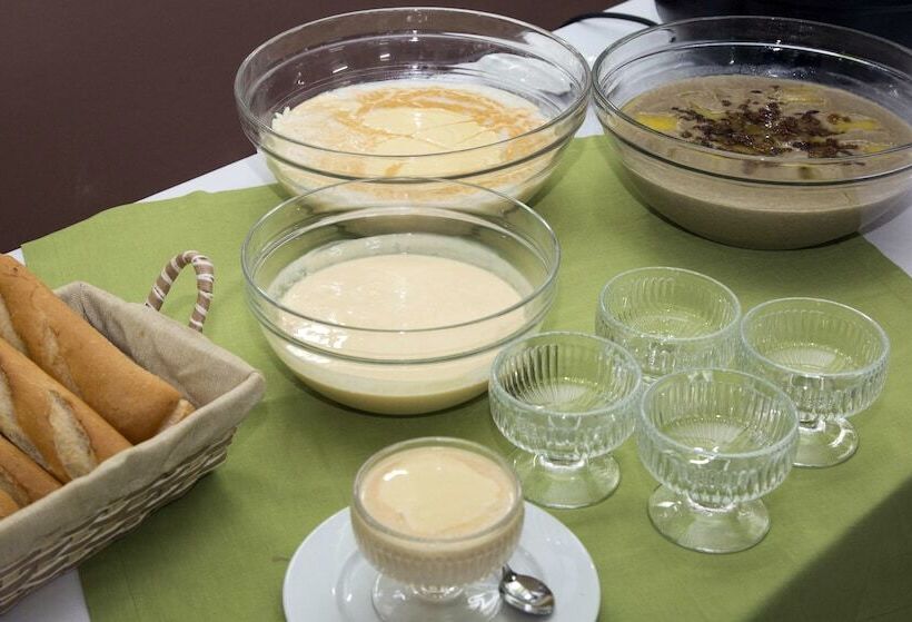 Wakola Hotel Fass Dakar