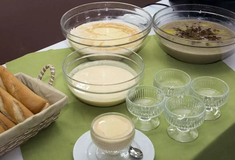 Wakola Hotel Fass Dakar