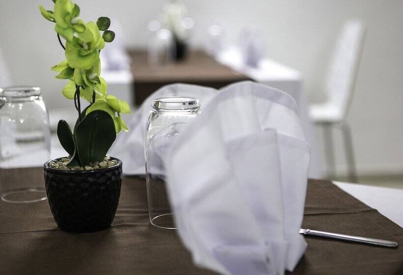 Wakola Hotel Fass Dakar