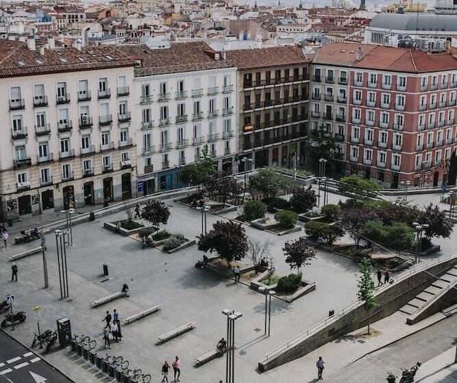 هاستل Generator Madrid