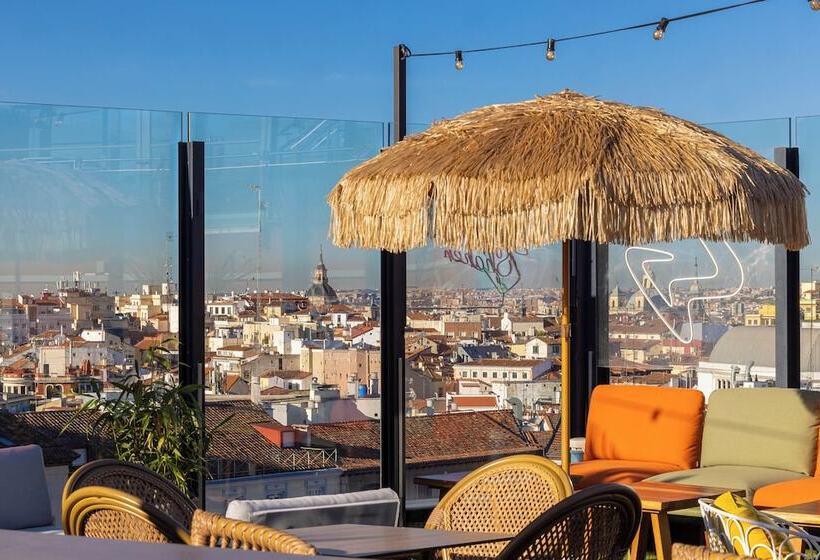 هاستل Generator Madrid