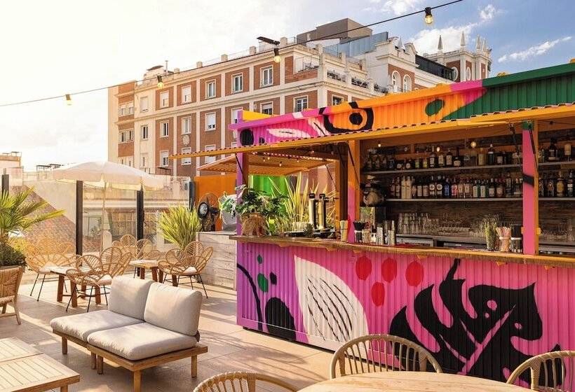 هاستل Generator Madrid