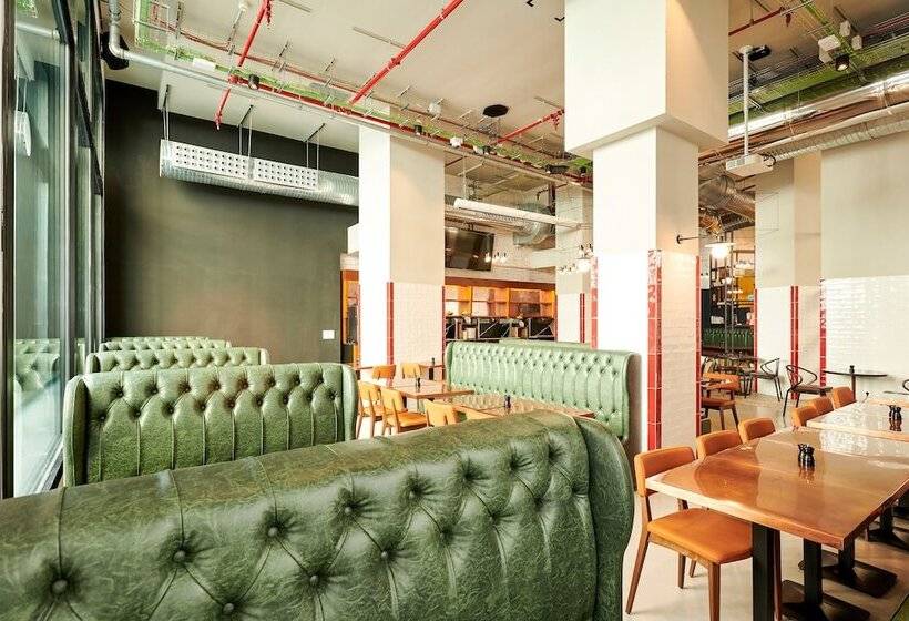 هاستل Generator Madrid