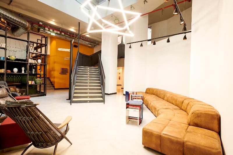 هاستل Generator Madrid